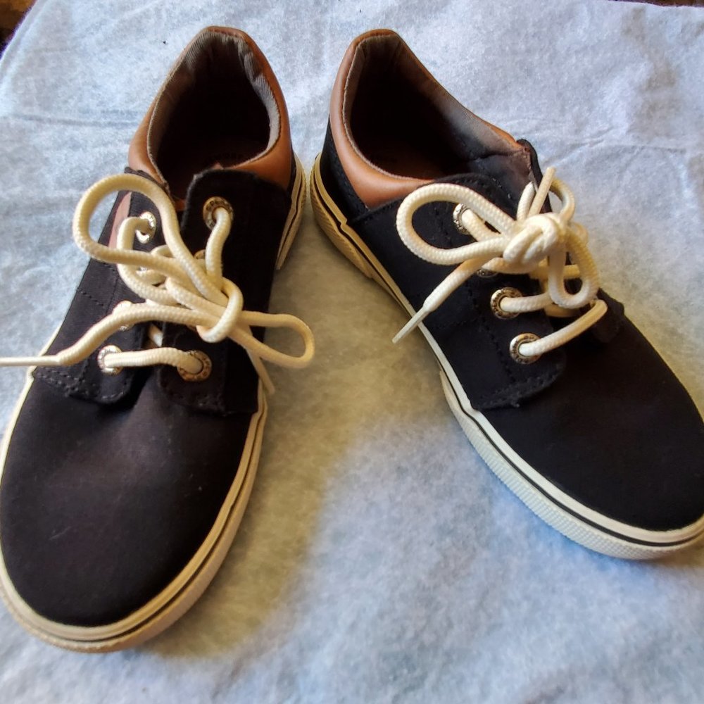 SPERRY  Youth Canvas Sneaker SP Ollie Sz. Youth 13.5 Black with light brown trim